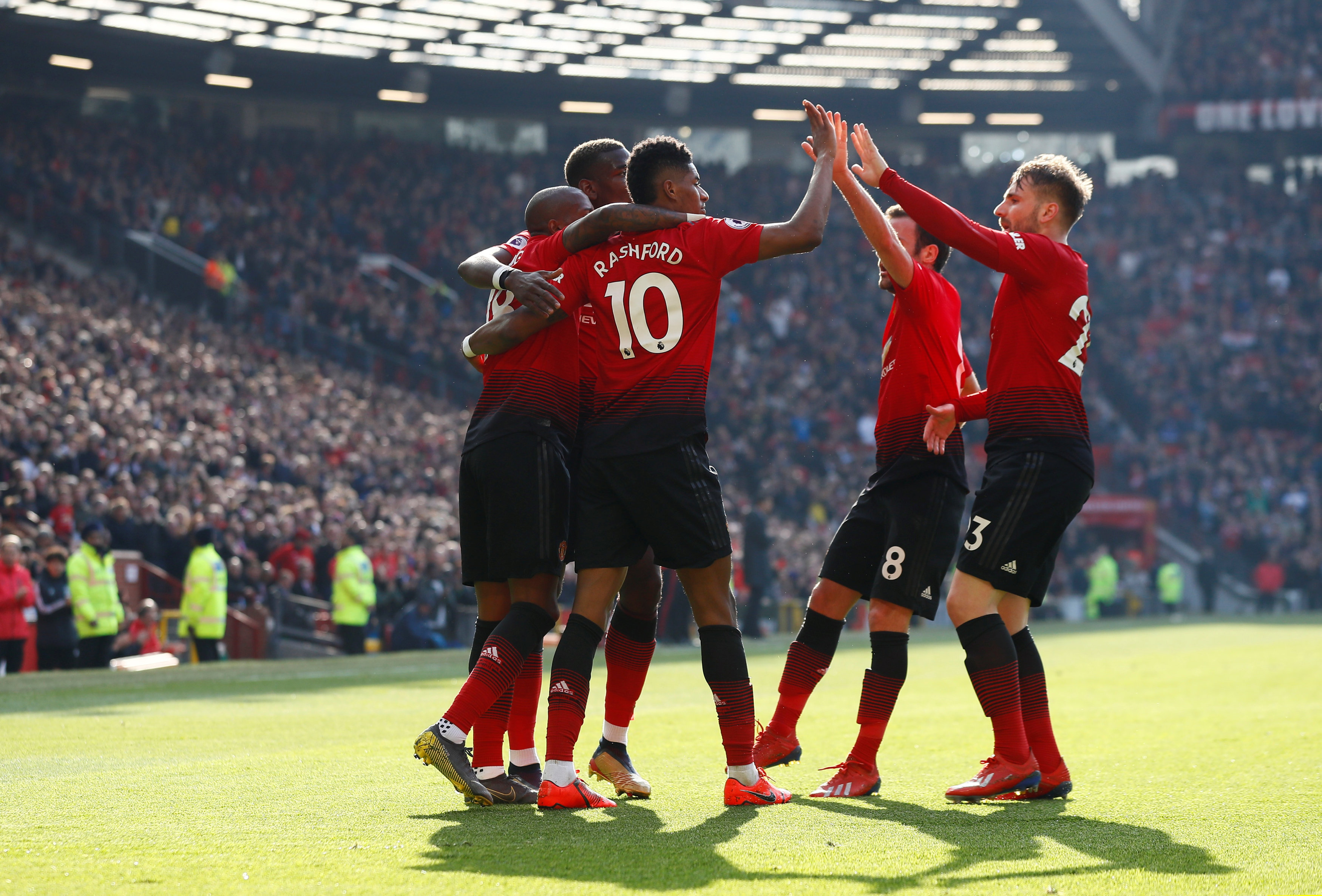 巴特勒的中 巴特勒的中